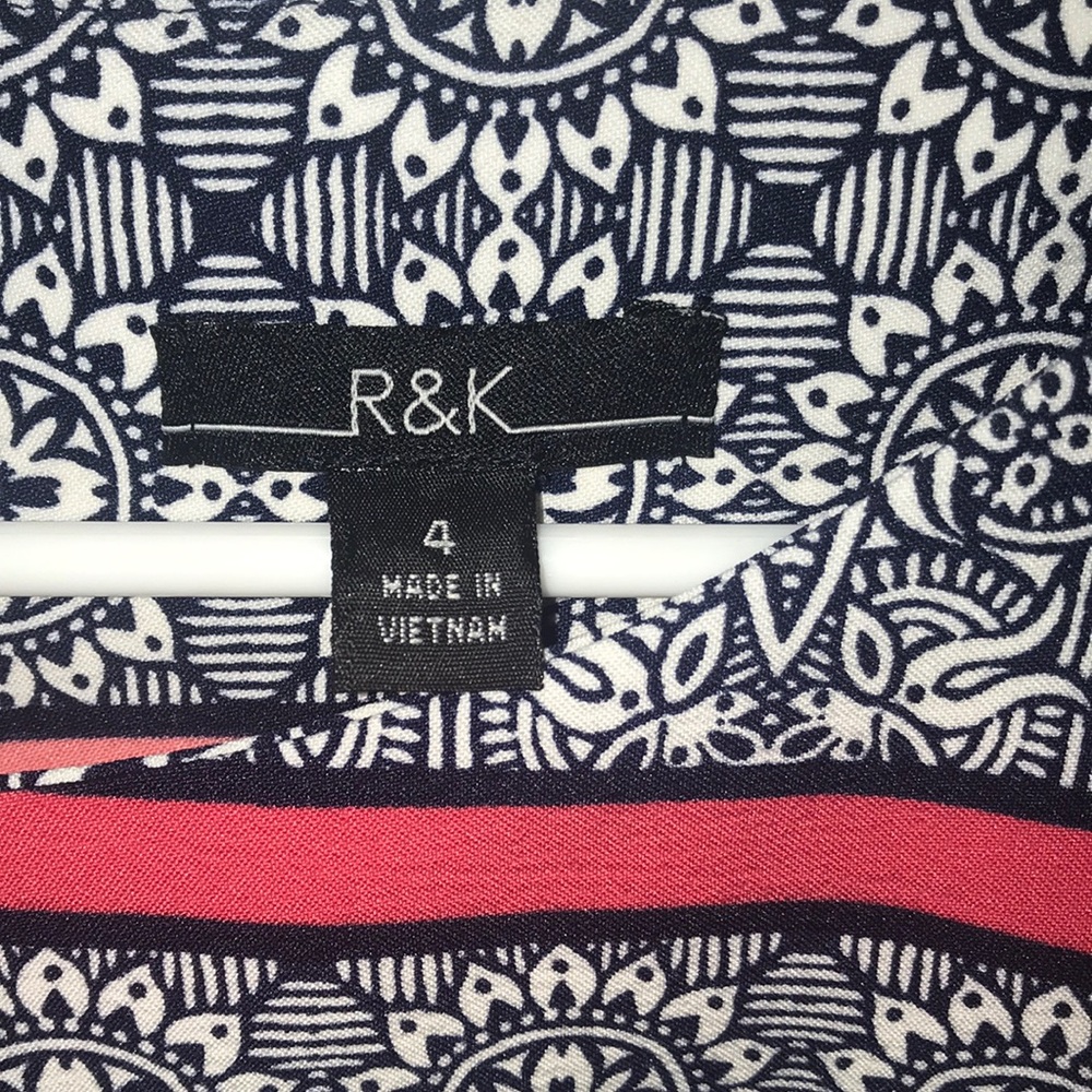 Patterned Dress - Picture 3 of 3